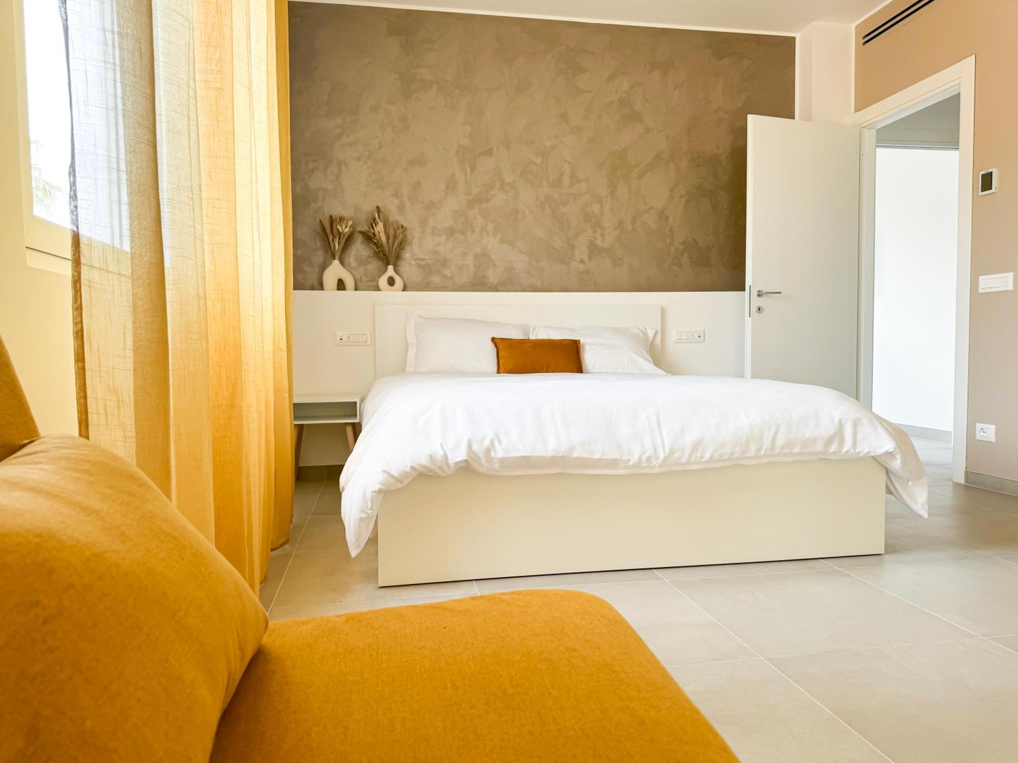 Casa Febo, In Centro Con Parcheggio Privato A 200 Mt Dal Mare Hotel Bordighera Exterior photo